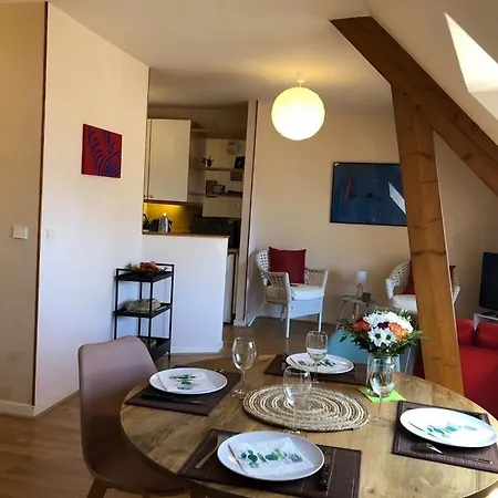Le Petit Ernest, Proche Plage Et Vieille Ville Apartment *