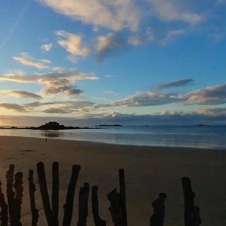 Le Petit Ernest, Proche Plage Et Vieille Ville Apartment *